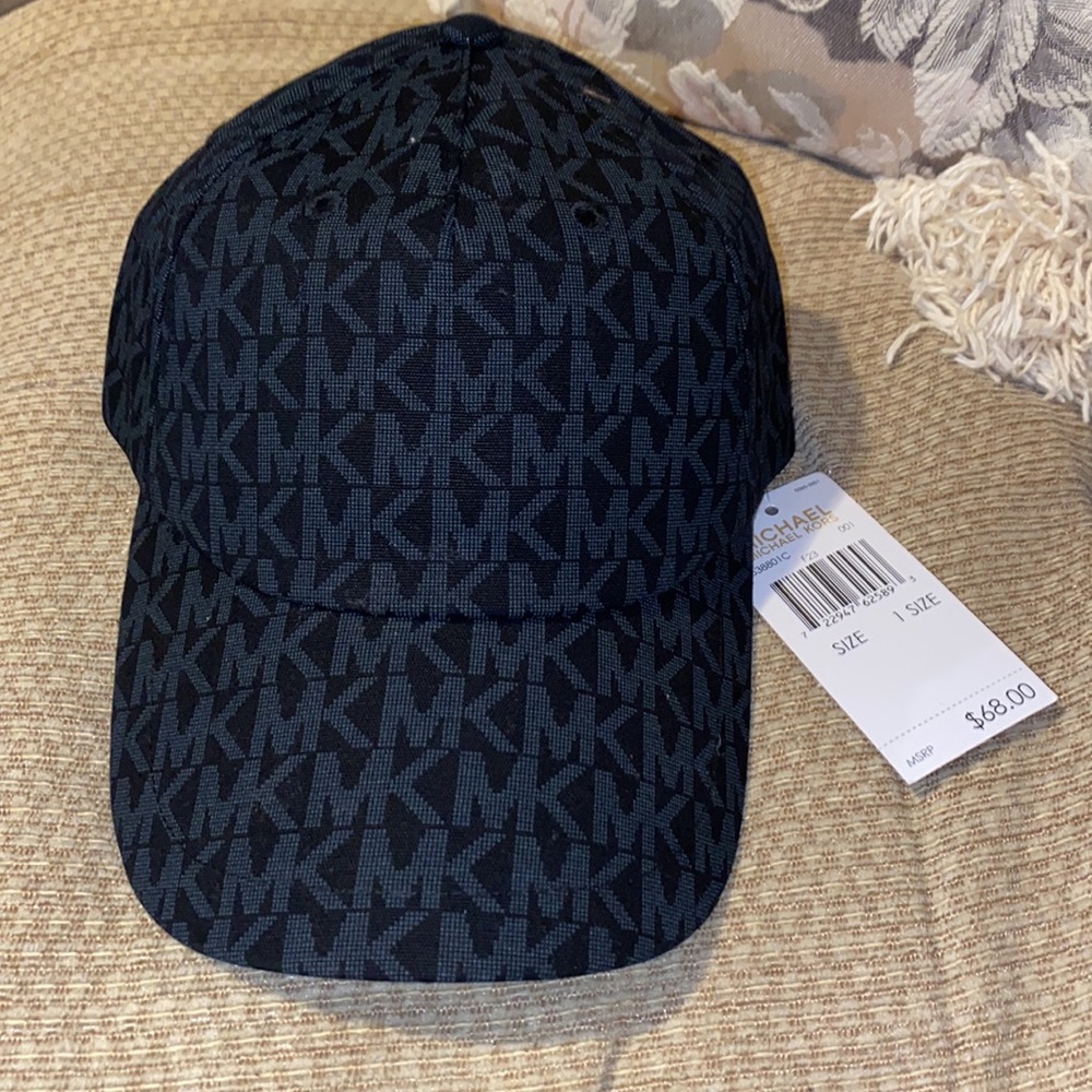 ♣️NWT Michael Kors Black Baseball Cap